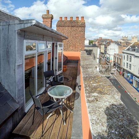 Stunning Central Exeter Apartment With Balcony And Fantastic View Luaran gambar